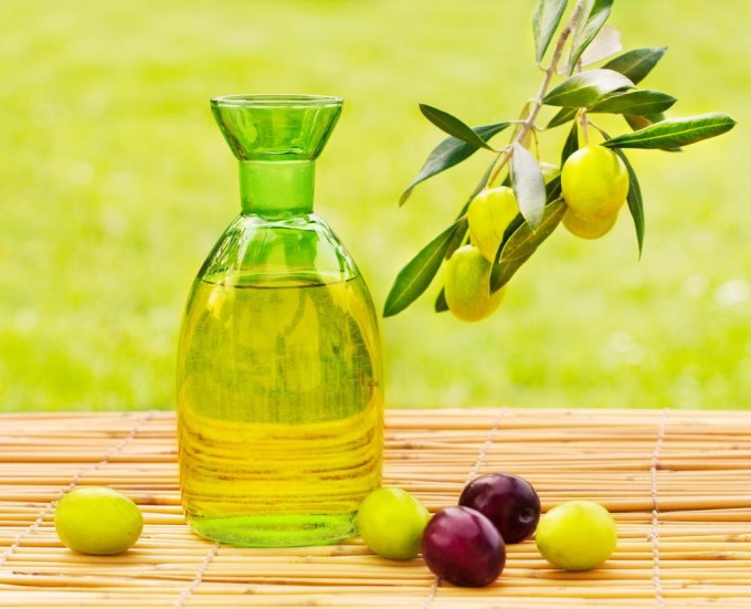 Sử dụng dầu oliu trong chế biến thức ăn
