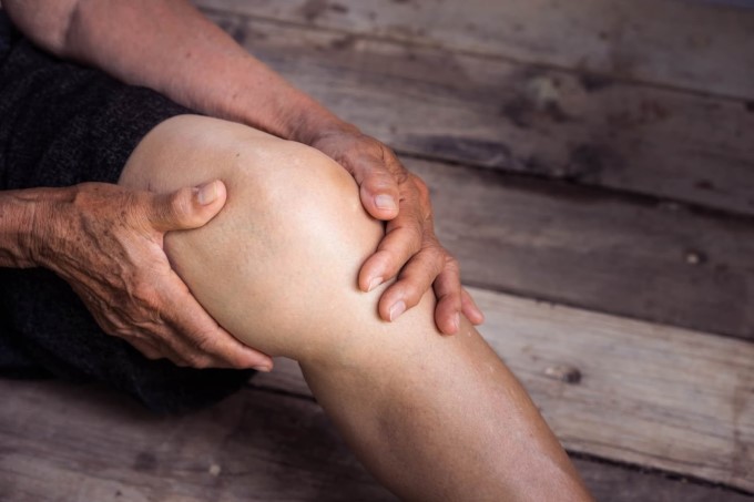 Khớp Bị Khô Dẫn Đến Tình Trạng Cứng Khớp Do Thiếu Chất Nhờn