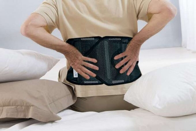 Sử Dụng Đai Cố Định Cột Sống Hạn Chế Tác Động Của Ngoại Lực Tới Vùng Cột Sống Bị Thoát Vị