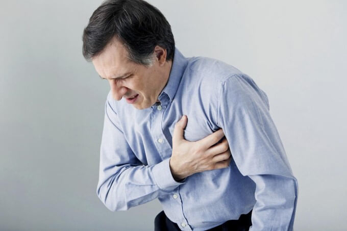 Đau Ngực, Khó Thở Là Dấu Hiệu Nhận Biết Bệnh Vôi Hoá Van Tim