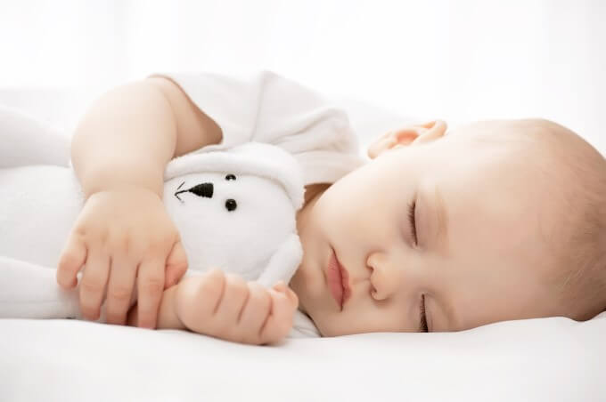 Trẻ sơ sinh cần được ngủ đủ giấc