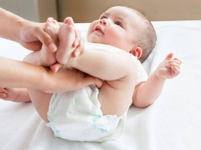 Trẻ Khóc Khi Tã Bị Bẩn, Ẩm Ướt