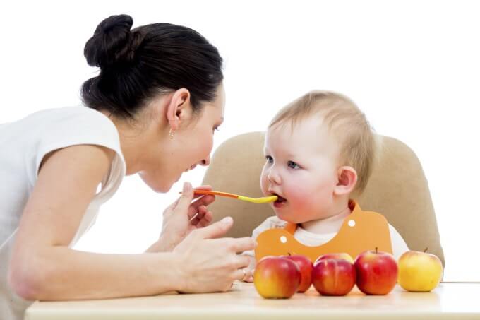 Cho Trẻ Ăn Các Loại Thức Ăn Chứa Nhiều Nước