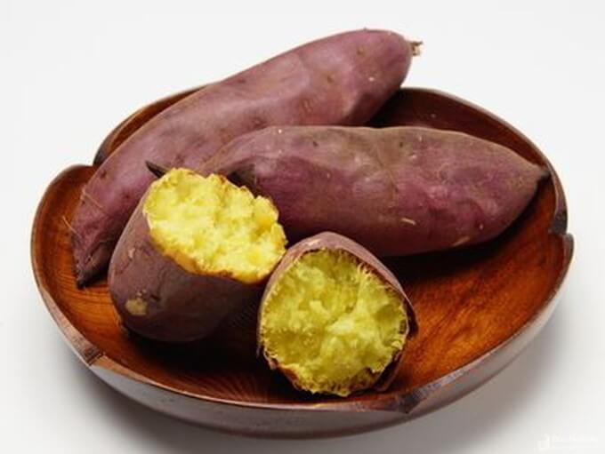 Chế Độ Ăn Uống Trị Mụn Do Nội Tiết Tố