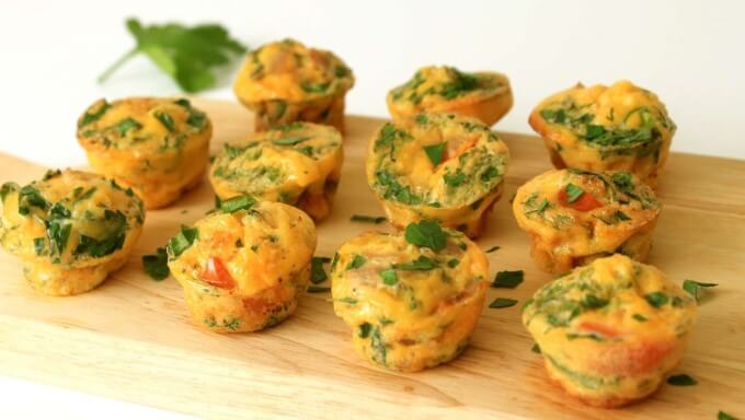 Mini Frittatas Được Làm Từ Trứng