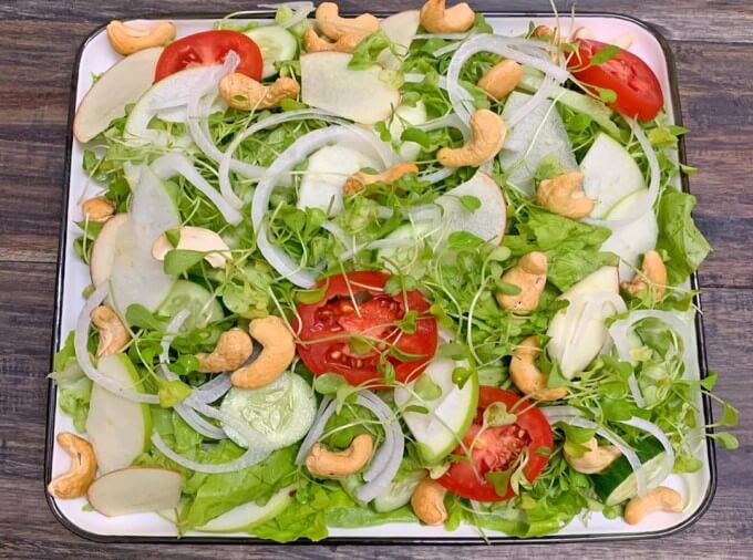 Salad Xà Lách Là Món Ăn Yêu Thích Của Nhiều Người