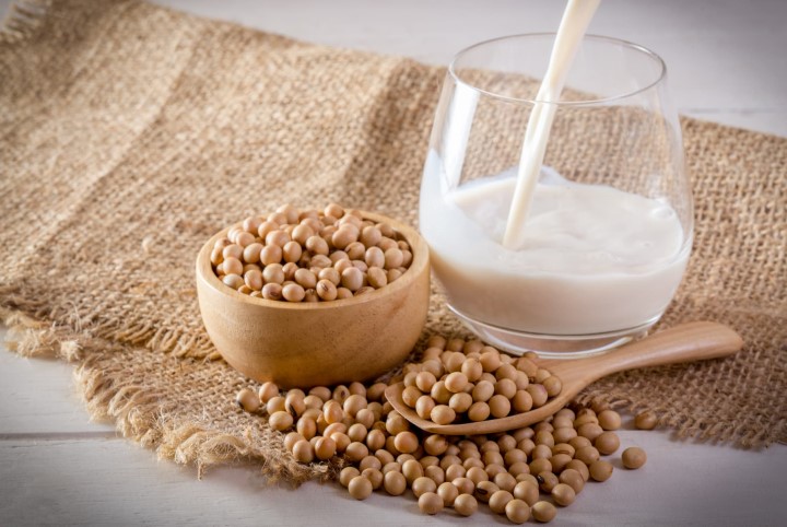 Tại sao làm sữa đậu nành cần bỏ vỏ?