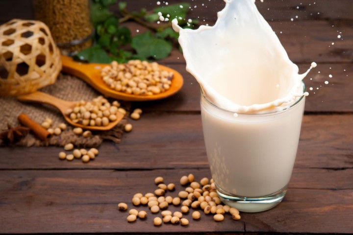 Uống sữa đậu nành có tăng cân không?