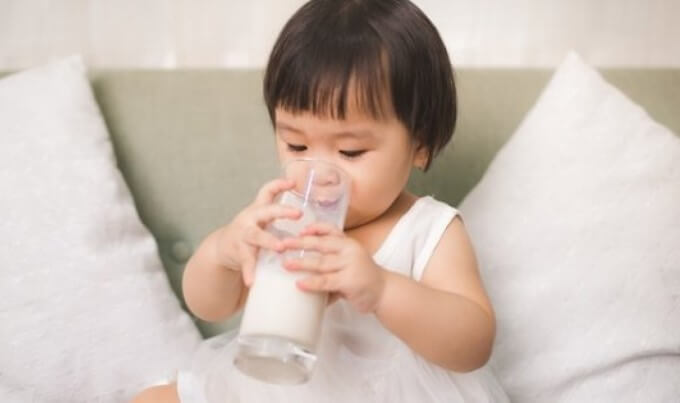 chọn sữa cho trẻ