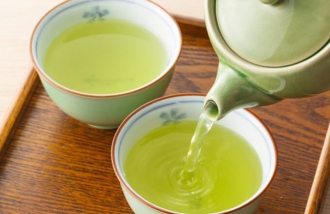 uống trà xanh giảm cân