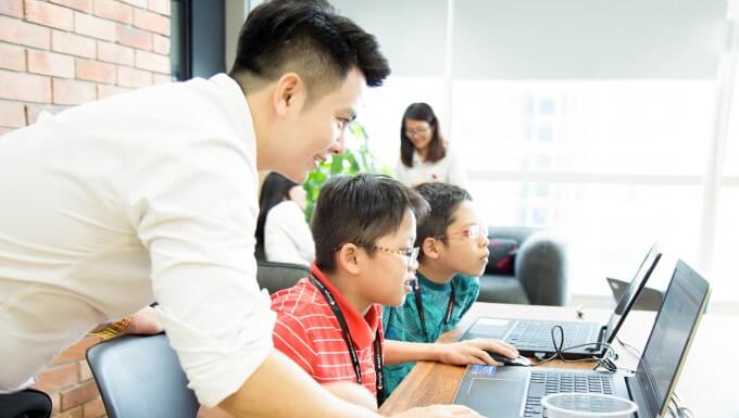 Năng Khiếu Về Vi Tính