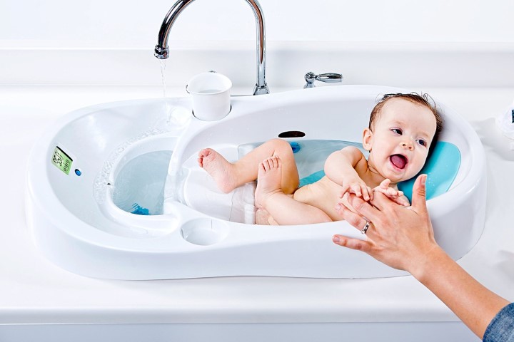 Tắm cho trẻ sơ sinh như thế nào là đúng cách?